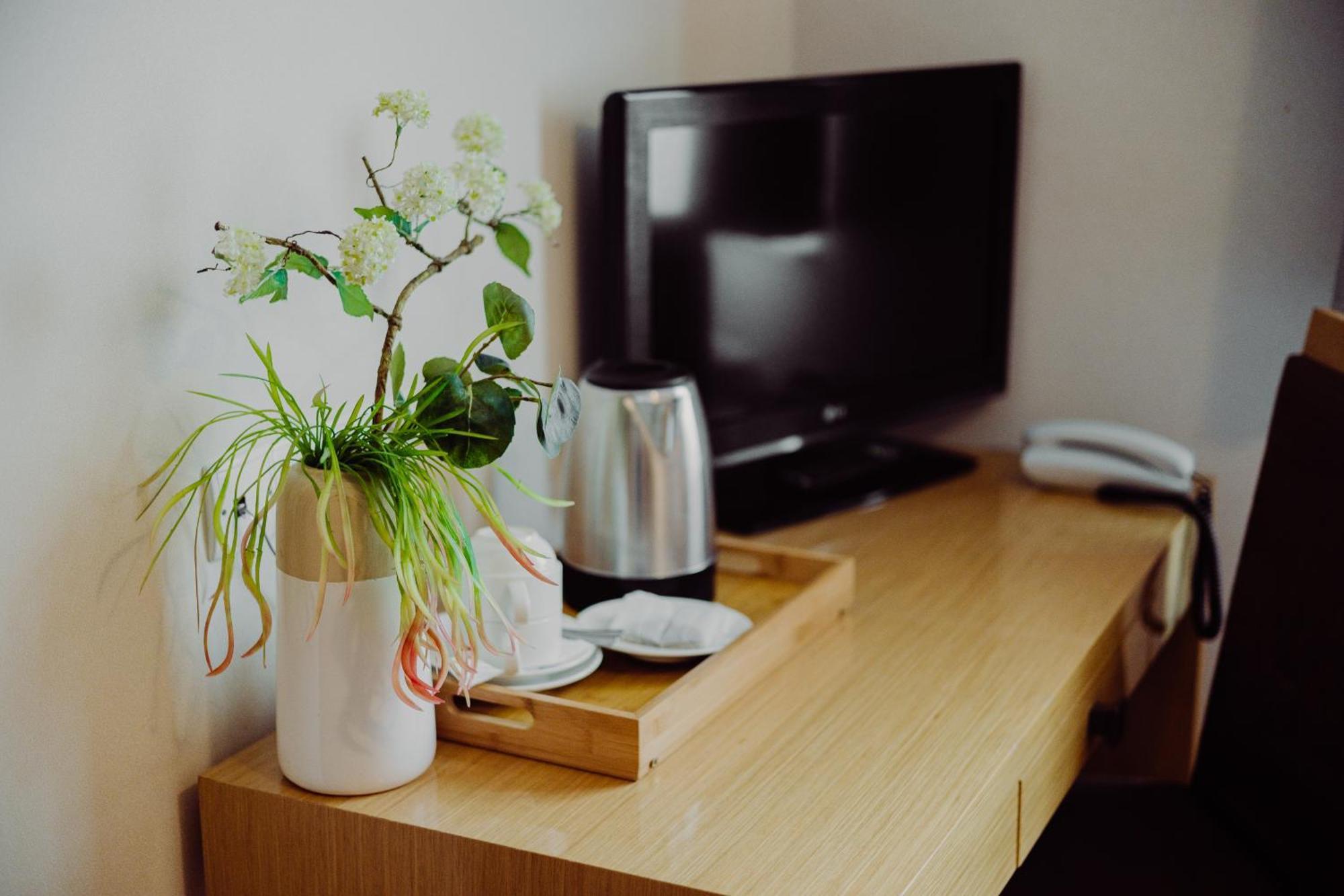 Hotel Bonsai ニエムツァ エクステリア 写真