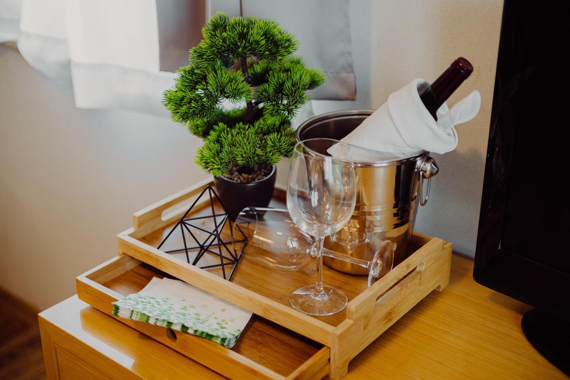 Hotel Bonsai ニエムツァ エクステリア 写真