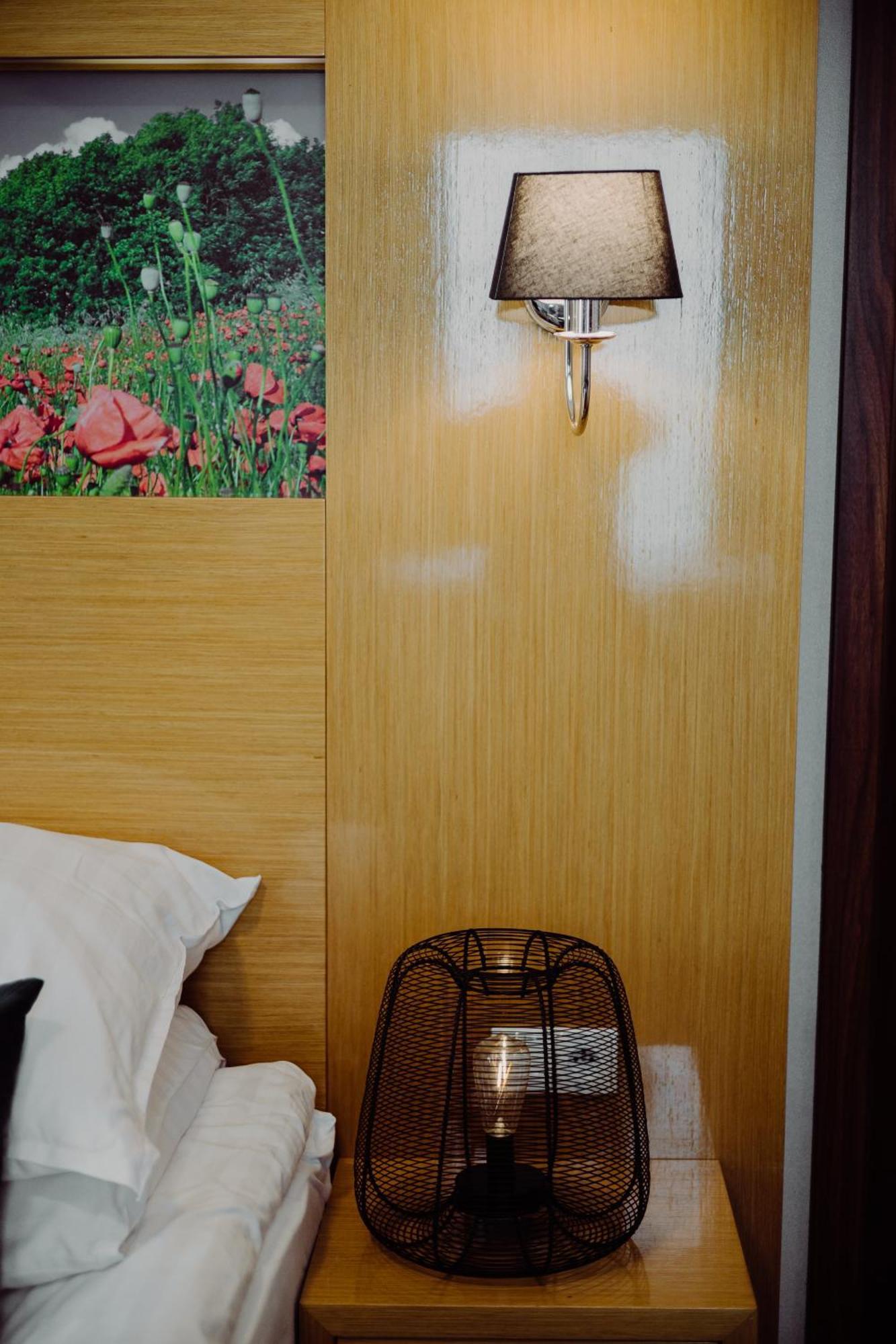Hotel Bonsai ニエムツァ エクステリア 写真